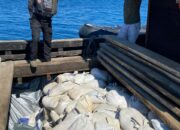 Bakamla RI Gagalkan Dugaan Penyelundupan Pasir Timah di Kepulauan Lingga 6 Bakamla RI Gagalkan Dugaan Penyelundupan Pasir Timah di Kepulauan Lingga