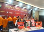 Polres Pelabuhan Tanjung Priok Ungkap Jaringan Narkoba, Amankan 1,3 Kg Sabu dan Selamatkan Ribuan Jiwa 4 Polres Pelabuhan Tanjung Priok Ungkap Jaringan Narkoba, Amankan 1,3 Kg Sabu dan Selamatkan Ribuan Jiwa