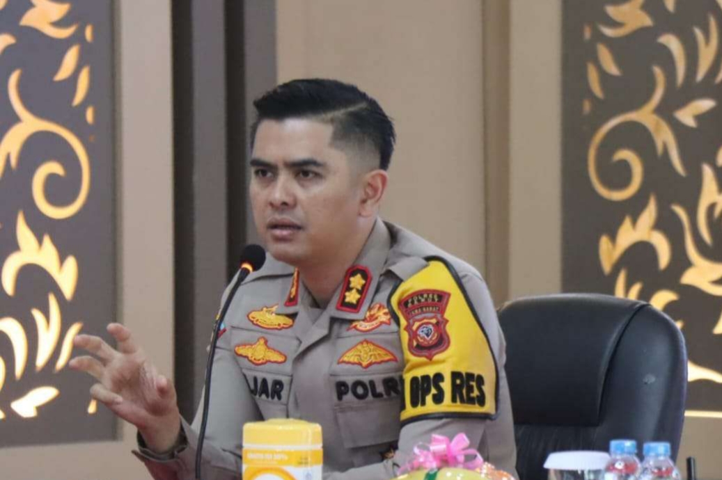 AKBP Mochammad Fajar Gemilang,S.I.K.,M.H.,M.I.K.: Polres Garut Tunjukkan Kinerja Gemilang dalam Pengamanan Arus Mudik dan Balik Lebaran 2025 1 IMG 20250416 123648