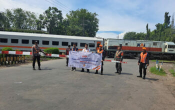 Kegiatan Sosialisasi Keselamatan Perjalanan Kereta Api di Perlintasan Sebidang JPL 99 Bangil