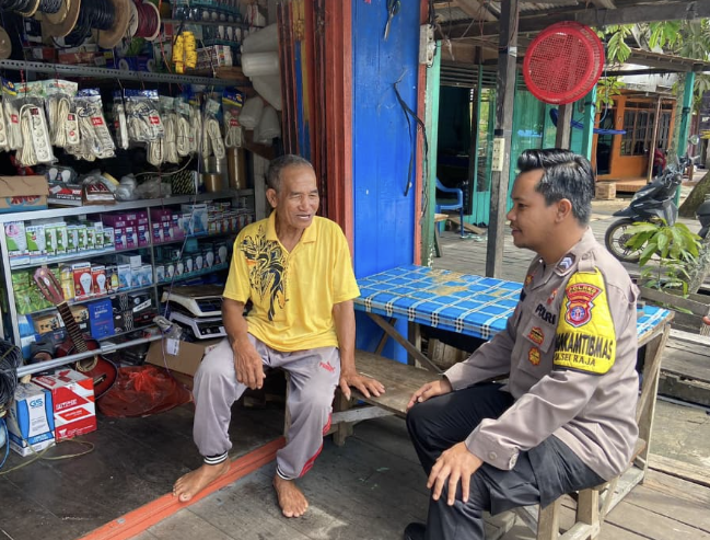 "Patroli Dialogis Polsek Jelai: Upaya Proaktif Menjaga Keamanan dan Ketertiban" 1 Screenshot 634