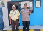 Kanit Sabhara Polsek Rangkasbitung Polres Lebak Hampiri Satpam 7 Kanit Sabhara Polsek Rangkasbitung Polres Lebak Hampiri Satpam