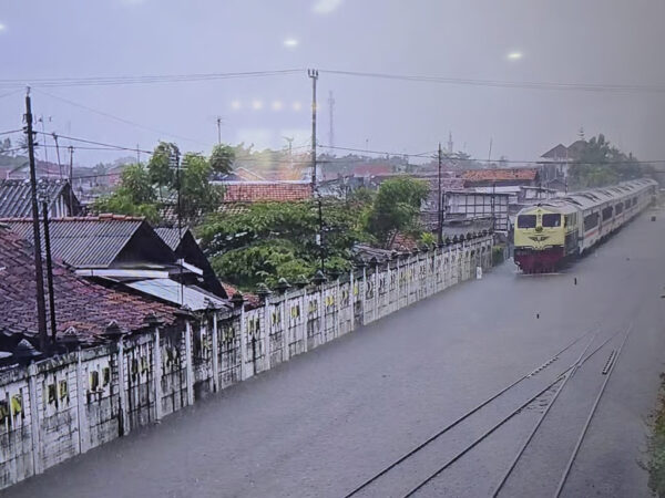 KAI Daop 1 Utamakan Keselamatan, Lakukan Penyesuaian Perjalanan KA Dampak Banjir Pekalongan