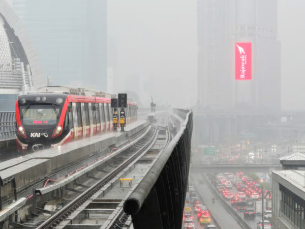 LRT Jabodebek Andal Saat Cuaca Ekstrem, Rekor Pengguna Harian Tembus 123.276