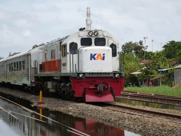 Normalisasi Jalur Pekalongan Sragi yang Terdampak Banjir Terus Dilakukan, KA Berjalan 40 Kpj dan Tidak Ada Pembatalan Perjalanan