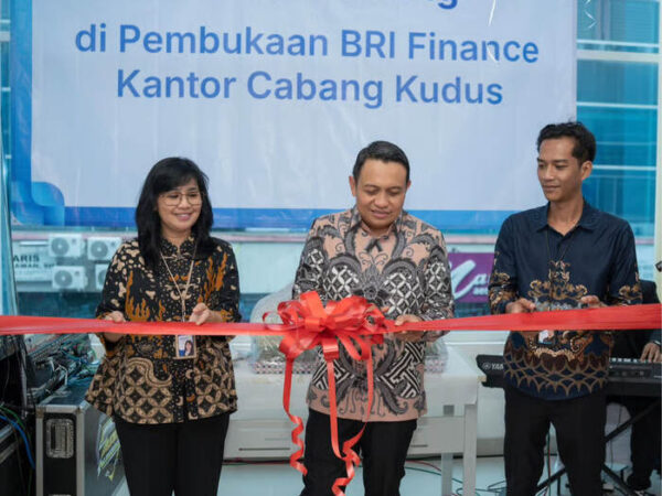 Dukung Pemerintah Kabupaten Jadikan Kota Industri dan Perdagangan, BRI Finance Lebarkan Sayap di Kudus (1)