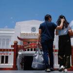 KAI Daop 6 Yogyakarta Hiasi Stasiun dengan Ornamen Imlek