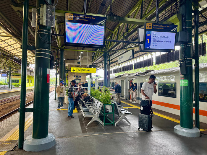 Pemesanan Tiket Kereta Api Reguler Lebaran Dibuka Bertahap, H2 Lebaran Masih Tersedia (1)