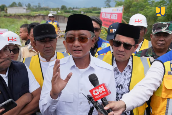 Tinjau Runtuhan Tebing di Aceh Tengah, Menteri Dody Instruksikan Penanganan Komprehensif Sesuai Arahan Presiden