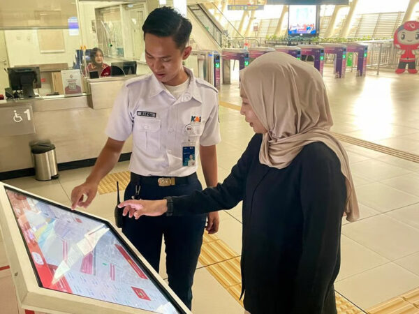 Hadirkan Layar Interaktif, Perkuat Layanan Informasi dan Pengaduan Digital di LRT Jabodebek
