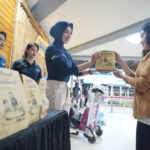 KAI Daop 2 Bandung Berikan Takjil Gratis untuk Penumpang KA Jarak Jauh Selama Masa Angkutan Lebaran