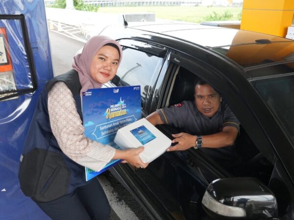 Ramadhan Penuh Berkah, Grup PT Pelindo Sinergi Lokaseva Salurkan Lebih dari 4.000 Bantuan Sosial bagi Masyarakat (1)