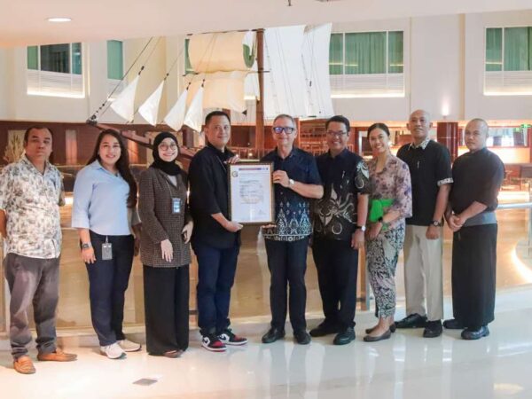 SUCOFINDO kembali Serahkan Sertifikat Hotel Bintang 5 Berbasis Risiko di Bali