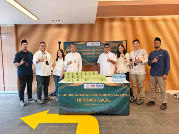 Sinergi Kebaikan, FKIJK DKI Jakarta dan BRI Regional Office 1 Gelar Aksi Berbagi Takjil