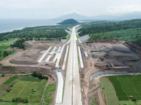 Suplai Beton WSBP untuk Jalan Tol Probolinggo–Banyuwangi Paket 3 Mendekati Rampung, Jelang Mudik Lebaran