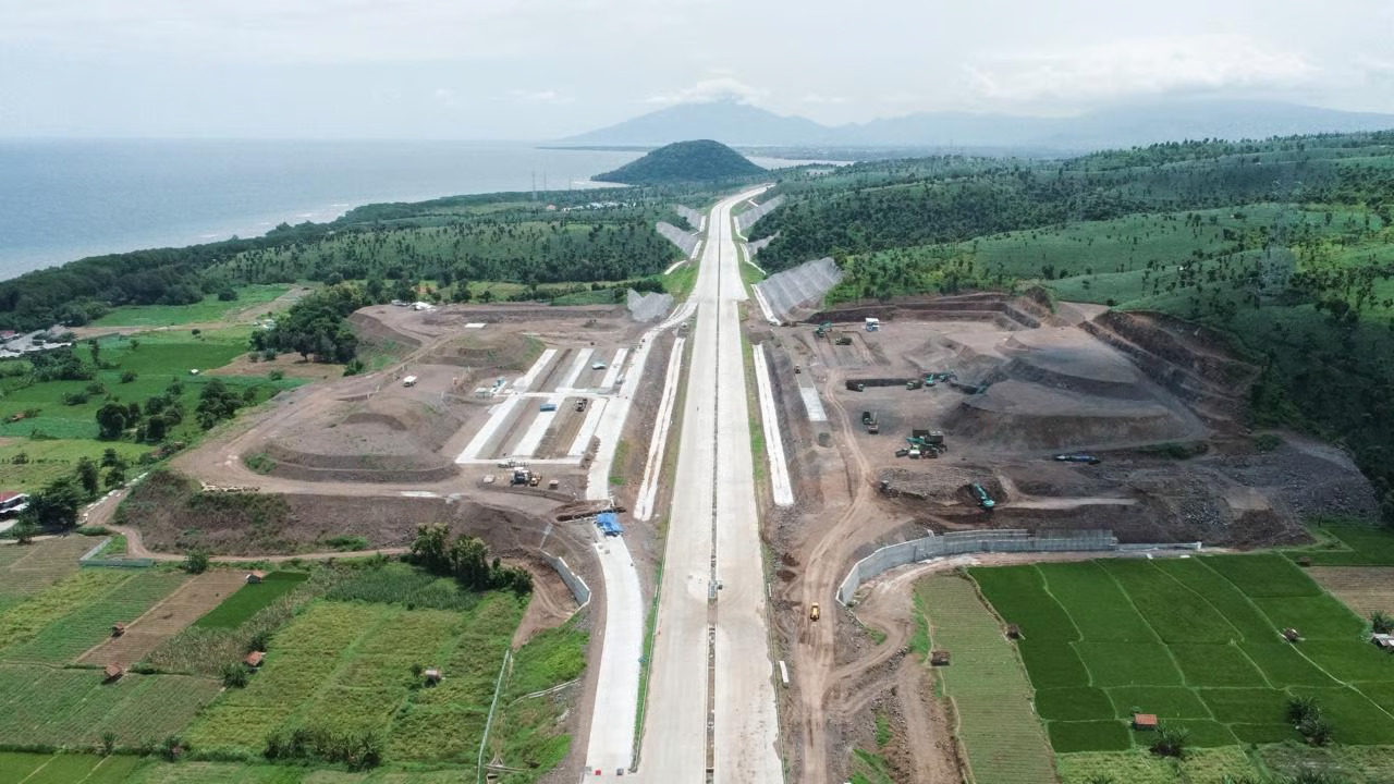 Suplai Beton WSBP untuk Jalan Tol Probolinggo–Banyuwangi Paket 3 Mendekati Rampung, Jelang Mudik Lebaran