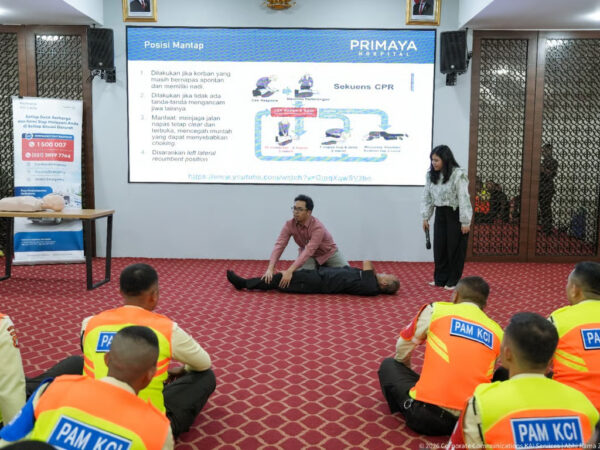 Tingkatkan Standar Keselamatan Kerja Jelang Angleb, KAI Services Kolaborasi Bersama Primaya Hospital