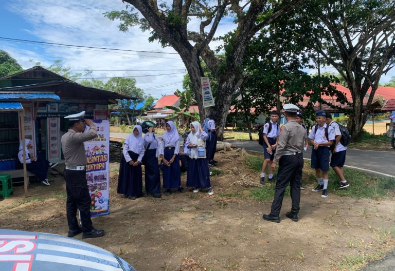Polantas Menyapa Pelajar, Satlantas Polres Murung Raya Ajak Pelajar SMPN 5 Tertib Berlalu Lintas