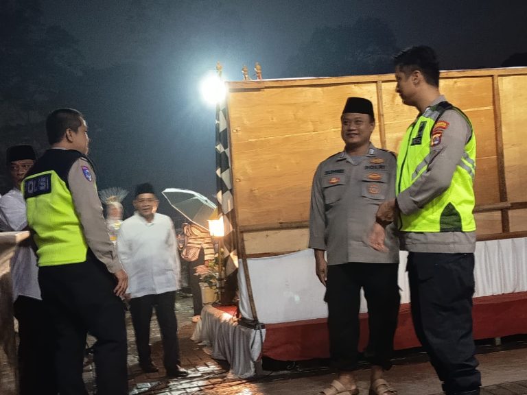 Polsek Cikupa Amankan Pawai Obor dan Dzikir Bersama Sambut 1 Muharam 1448 H di Desa Talaga