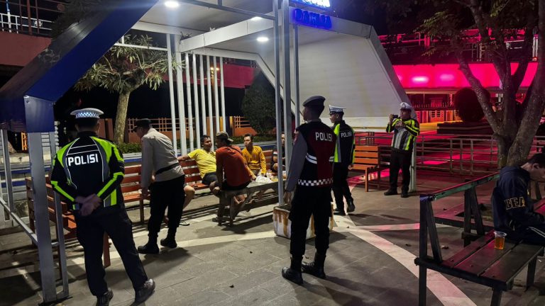 Jaga Kondusifitas Malam Hari, Polres Barito Utara Intensifkan Patroli Kota Cegah Premanisme