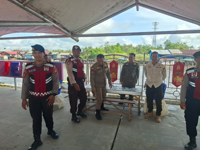 Pantau Gerbang Logistik Air, Sat Samapta Polres Sukamara Sambangi Pelabuhan Jelai