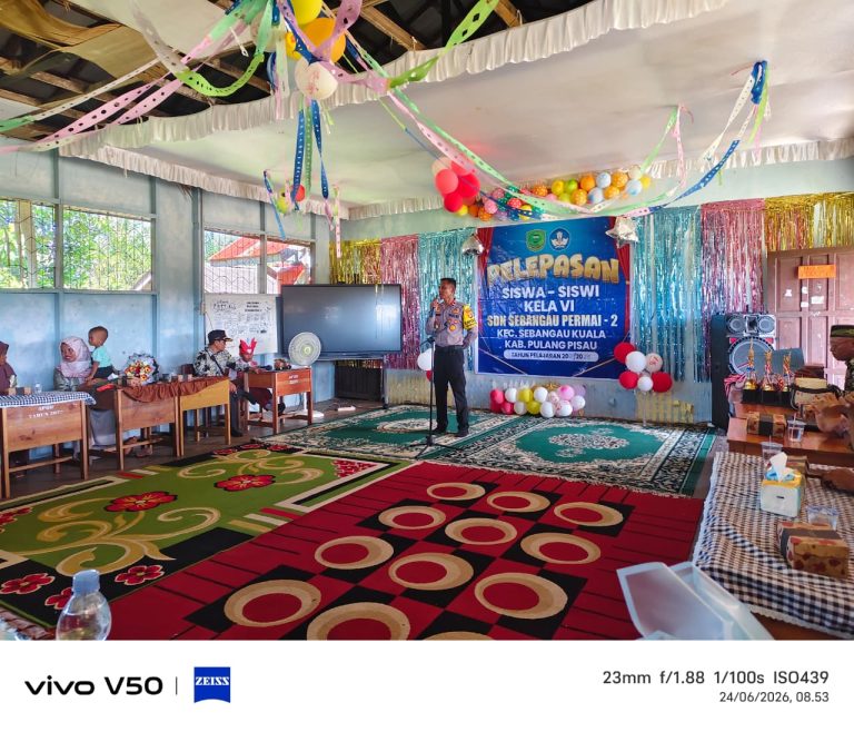 Kapolsek Sebangau Kuala Hadiri Acara Pelepasan Siswa-Siswi SDN Sebangau Permai – 2
