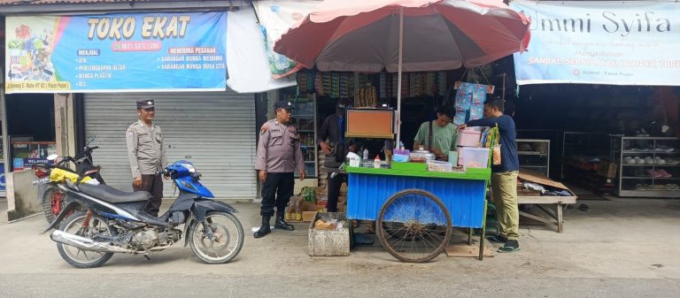 Berikan Imbauan kantibmas kepada warga di lakukan Personil Polsek Kapuas Tengah.