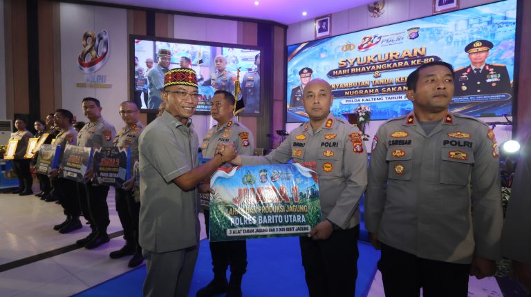 Polres Barito Utara Raih Juara I Program Lahan dan Produksi Jagung, Terima Penghargaan Langsung dari Kapolda Kalimantan Tengah