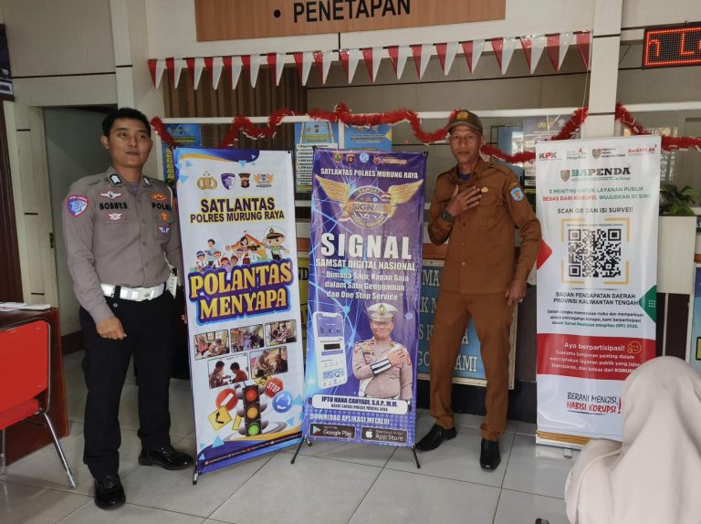 Polantas Menyapa, Petugas Samsat Mura Layanani Pemohon Pajak Dengan Responsif