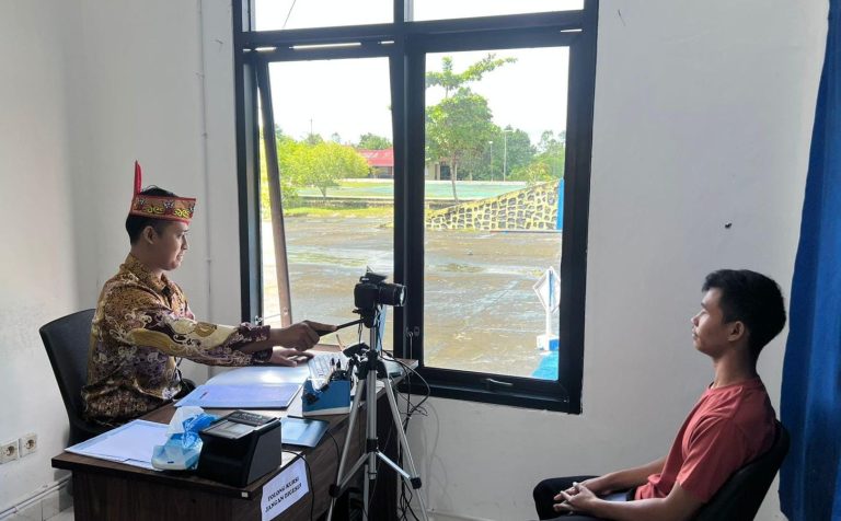 Polantas Menyapa Satlantas Polres Mura Pastikan Penertbitan SIM Bebas Pungutan Liar