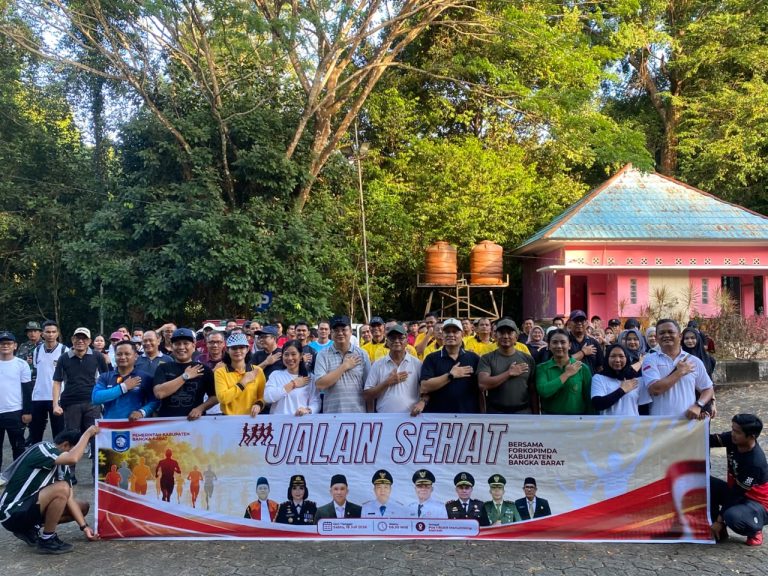 Kapolres Bangka Barat Jalan Sehat Bareng Forkopimda di Bukit Menumbing, Bupati Markus: Ayo Lestarikan dan Promosikan Menumbing