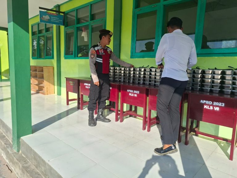 Jamin Keamanan Jalur Distribusi, Sat Samapta Polres Sukamara Kawal Penyaluran Makan Bergizi Gratis