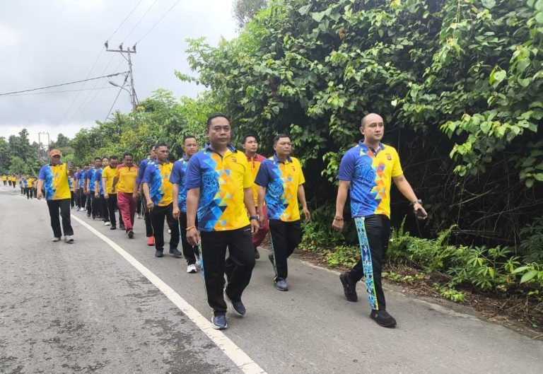 Kapolres Murung Raya Pimpin Olahraga Bersama, Tingkatkan Kebugaran dan Soliditas Personel