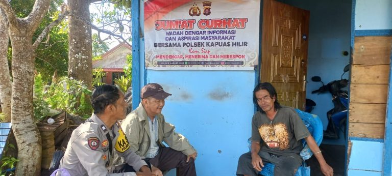 Melalui Giat Jumat Curhat Polsek Kapuas Hilir Sampaikan pesan Kamtibmas Dan Dengarkan Keluhan Maupun Masukan Dari Masyarakat