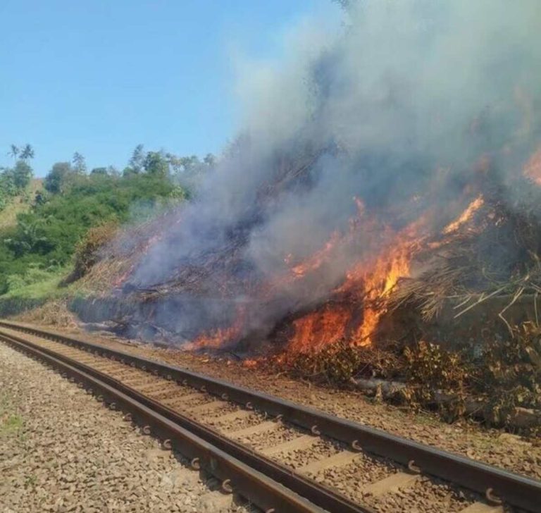 Musim Kemarau, KAI Daop 2 Bandung Himbau Tidak Bakar Sampah di Sekitar Rel