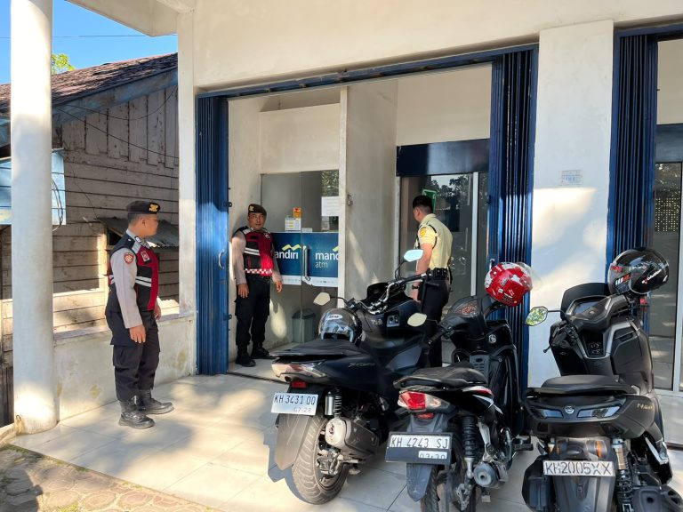 Sajikan Rasa Aman, Sat Samapta Polres Sukamara Gelar Monitoring Kamtibmas di Bank Mandiri