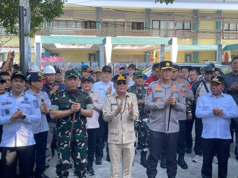 Kapolres Kapuas Hadiri Peresmian Pembangunan Dermaga Water Front City di Kuala Kapuas