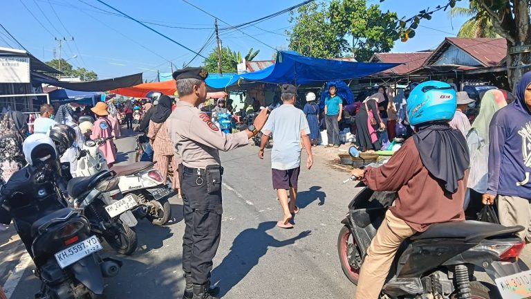 Cegah Kriminalitas di Pusat Keramaian, Polsek Kahayan Hilir Intensifkan Patroli di Pasar Mingguan Kamis