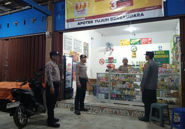 Antisipasi Peredaran Obat Terlarang, Polsek Maliku Gelar Patroli Dialogis di Apotek