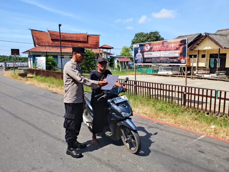 Upaya Cegah Kebakaran Hutan, Polsek Pandih Batu Gencarkan Sosialisasi Larangan Membakar Lahan kepada Warga Desa Kantan Muara