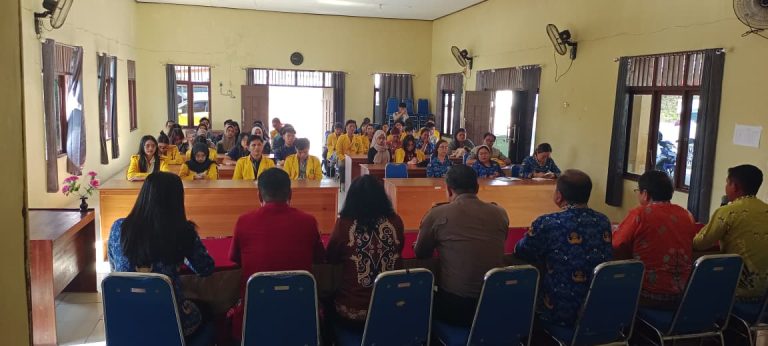 Sinergitas Polsek Banama Tingang Berikan Pembekalan bagi Mahasiswa KKN Universitas Palangka Raya