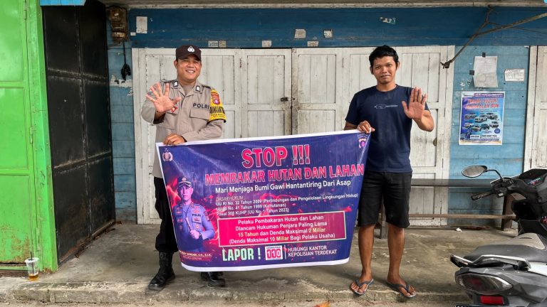 BHABINKAMTIBMAS POLSEK HANAU GENCARKAN SOSIALISASI KARHUTLA, AJAK WARGA CEGAH KEBAKARAN SEJAK DINI