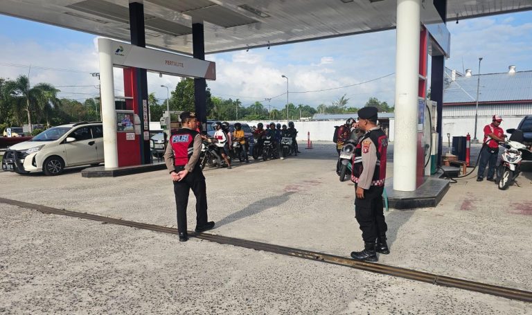 Pantau Situasi Kamtibmas Pagi Hari, Sat Samapta Polres Sukamara Cek Kelancaran Aktivitas di SPBU