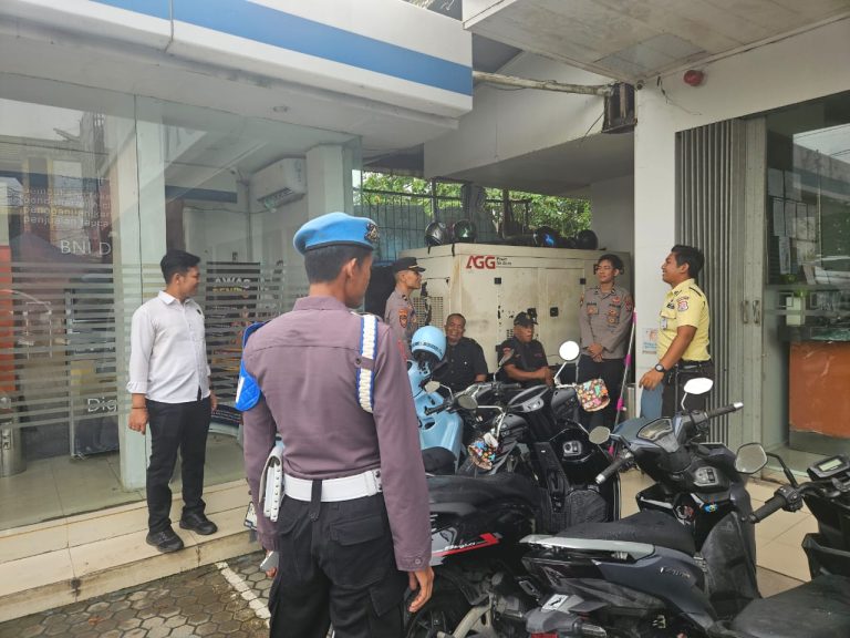 Personel Piket Polres Barito Utara Laksanakan Patroli Objek Vital Guna Ciptakan Situasi Kamtibmas yang Kondusif