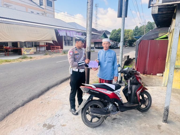 SATLANTAS POLRES SERUYAN LAKSANAKAN TEGURAN TERTULIS DAN HIMBAUAN KAMSELTIBCARLANTAS