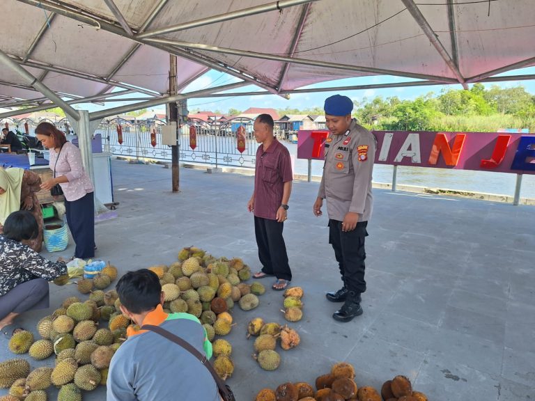 Susuri Bantaran Sungai, Sat Polairud Polres Sukamara Monitoring Kamtibmas dan Keselamatan Warga di Pinggiran DAS Jelai