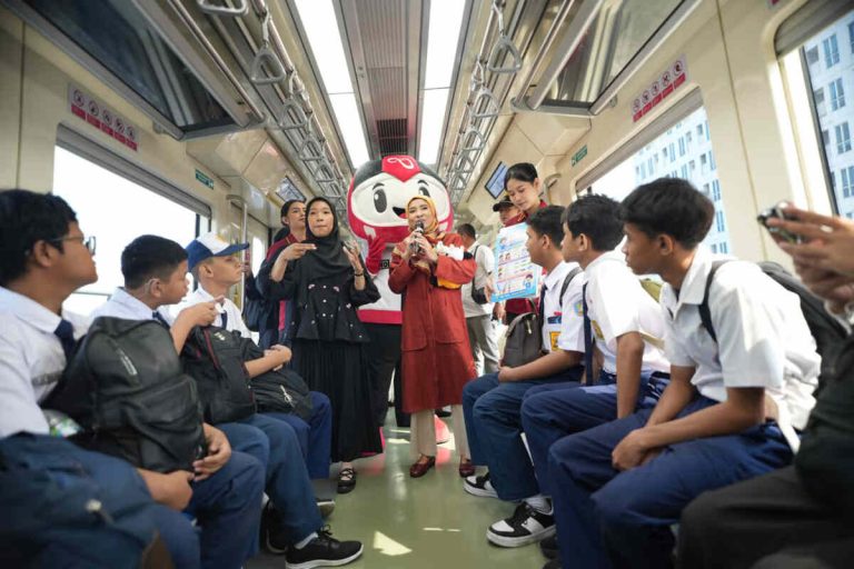 Hari Anak Nasional, drg. Ambar Puspitasari SpKGA, Edukasi Kesehatan Gigi Murid Disabilitas pada Pengguna Transportasi Publik