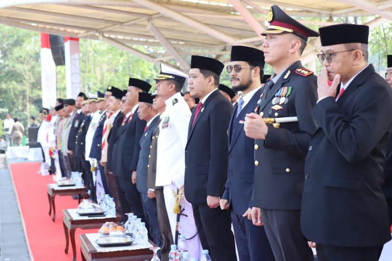 Kapolres Cilegon Hadiri Detik-Detik Kemerdekaan, Teguhkan Komitmen Menjaga Cilegon Tetap Kondusif