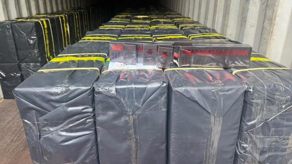 Sorotan: Kapal Pengangkut 2,6 Ton Narkoba Cair Juga Bawa 1,5 Juta Batang Rokok Ilegal