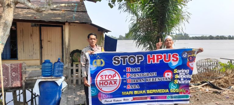 Antisipasi Penyebaran Hoaks Polsek Kapuas Hilir Rutin Laksanakan Sosialisasi Anti HPUS Kepada Masyarakat